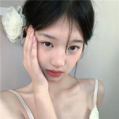 女跳水队员